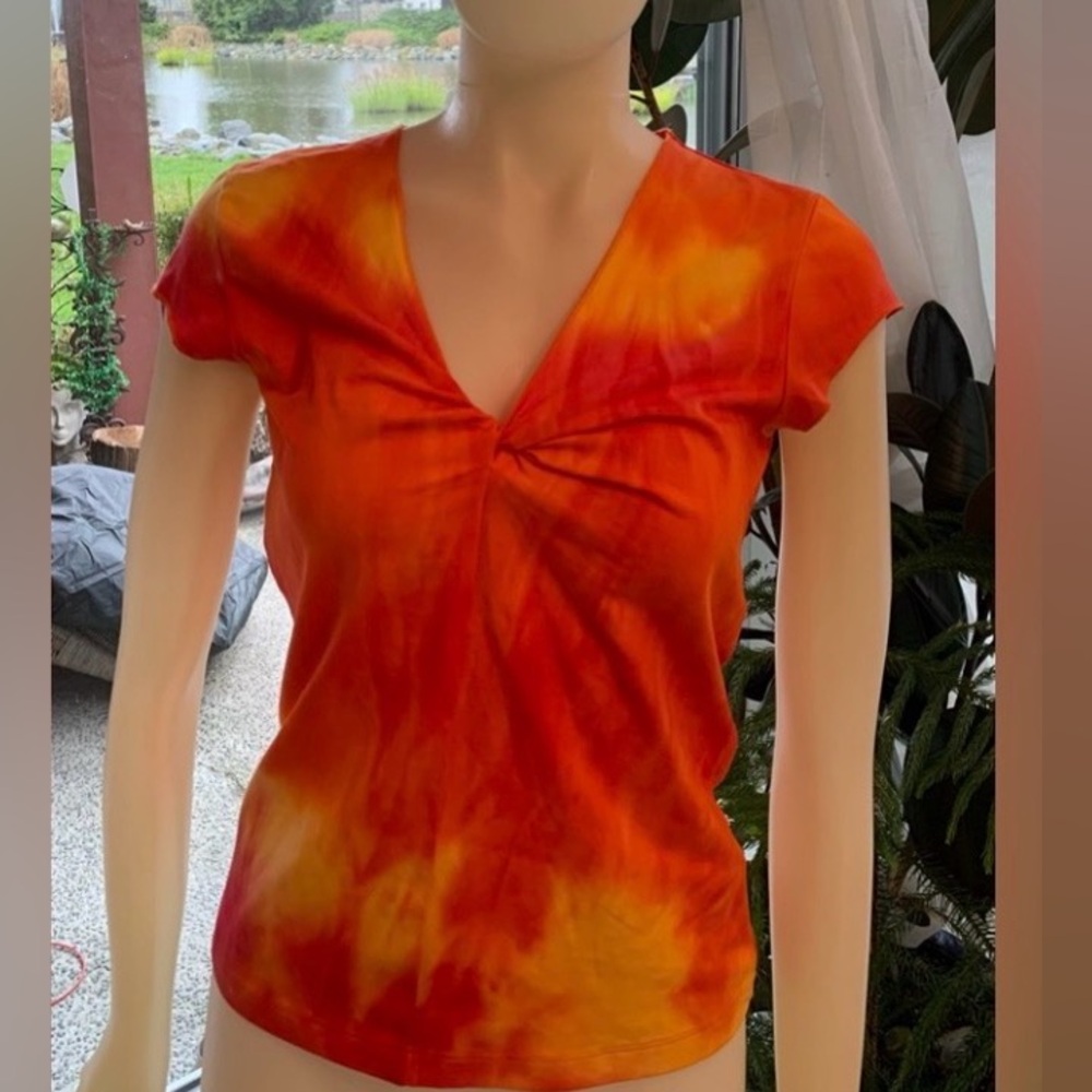 🆕 Smart Set Sz L Women’s Front Twist Tie Dye Shirt